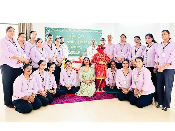 Principal Shallu Gupta Ganesh Chaturthi Apex School